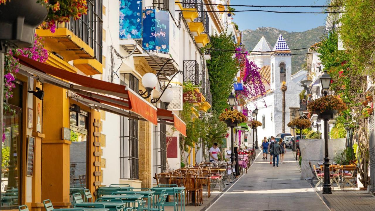 Idyllic Townhouse In Marbella Old Town Villa Buitenkant foto